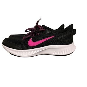 NIKE Sz 9 RUNALLDAY Women’s Black & Pink Running Athletic Shoes 2 CD0224 005 EUC